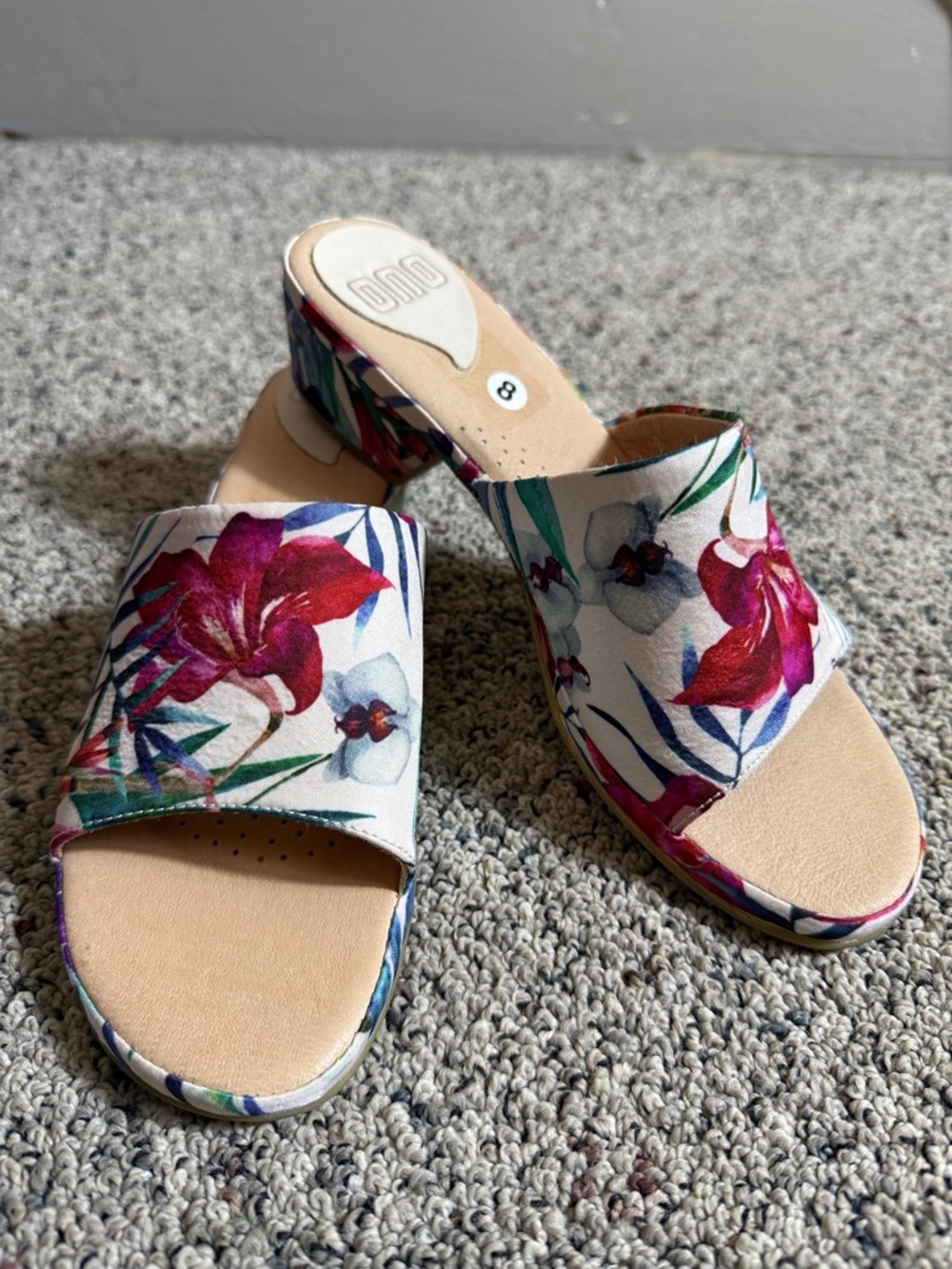 ONO Floral Slide Leather Sandals - Pink White Blues & Green Sz 8